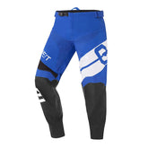Pantaloni X-LEGEND 23, un pantalone off-road con design ergonomico. Colori blu, bianco e nero. Di ELEVEIT MOTOBOOTS.